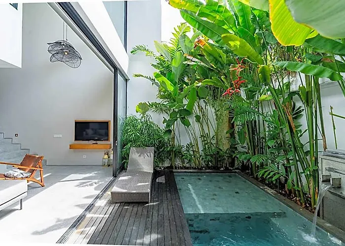 Botanika Estate Private Pool 4*