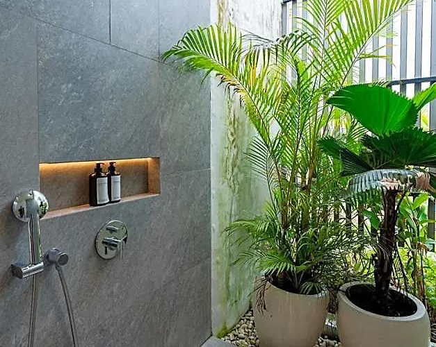 Botanika Estate Private Pool 4* バリ島