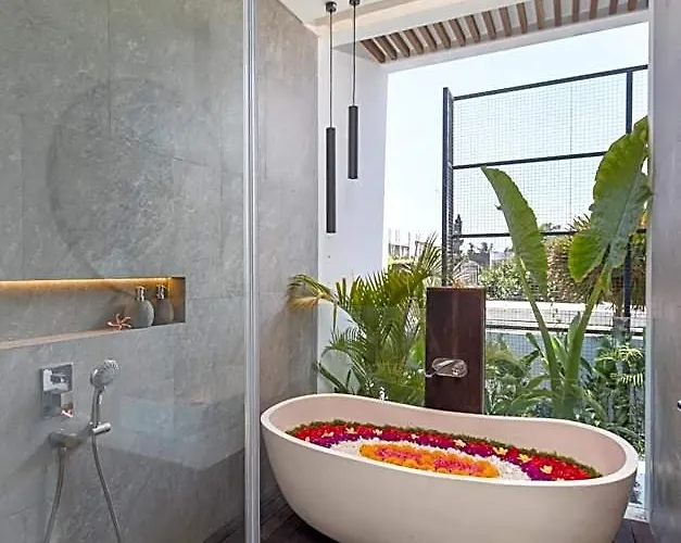 Botanika Estate Private Pool ホテル 4*