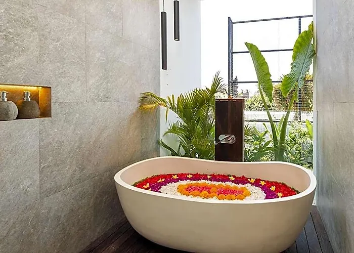 Botanika Estate Private Pool 4* バリ島