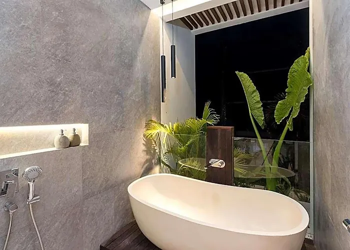 ホテル Botanika Estate Private Pool バリ島