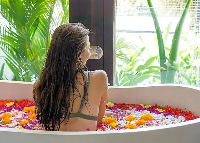 Botanika Estate Private Pool